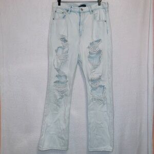 Aeropostale AERO Light Wash Denim Distressed High Rise 90s Baggy Straight Jeans